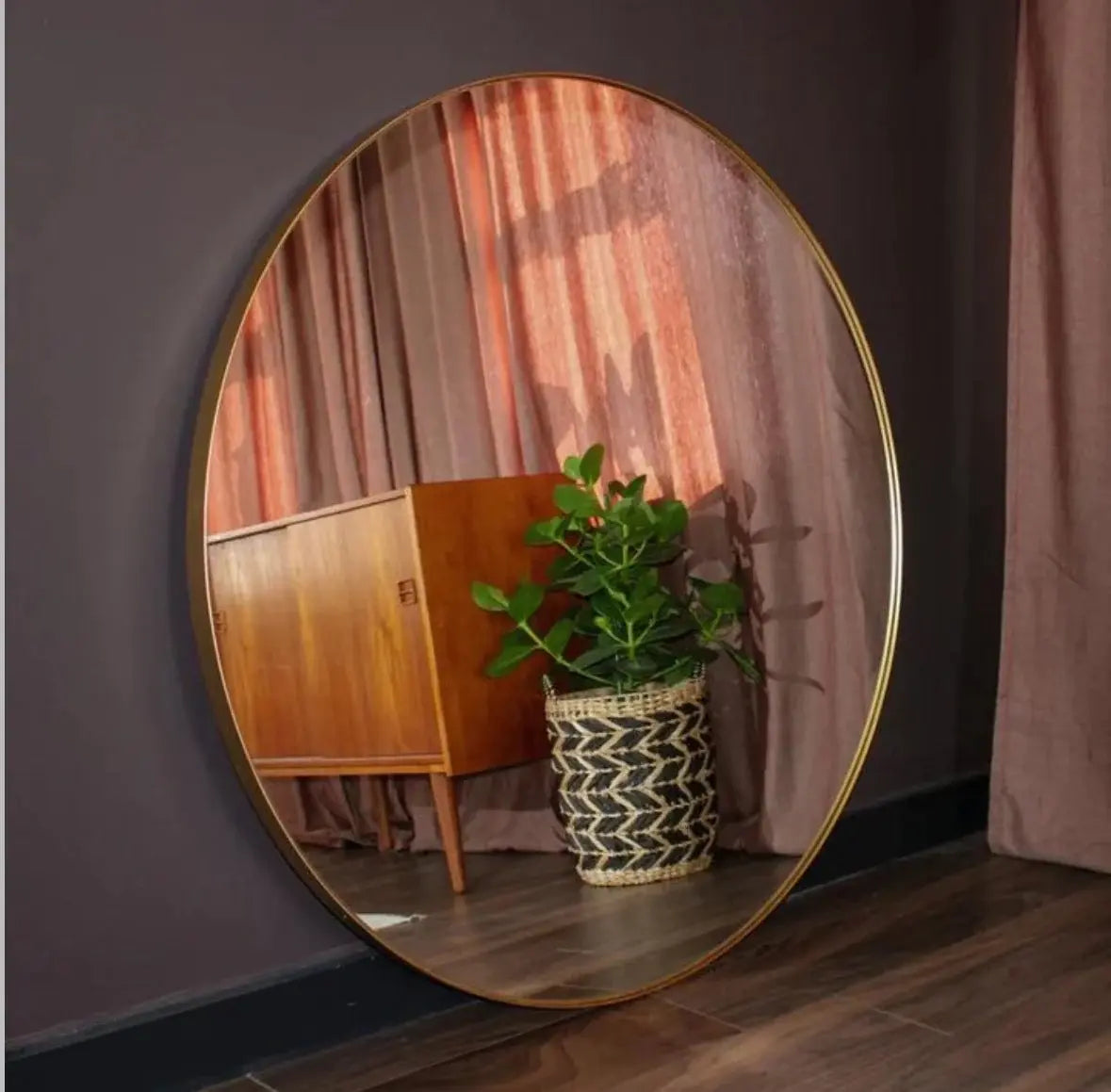 Round Shape Small Size Wall Mirror Luxury Casa