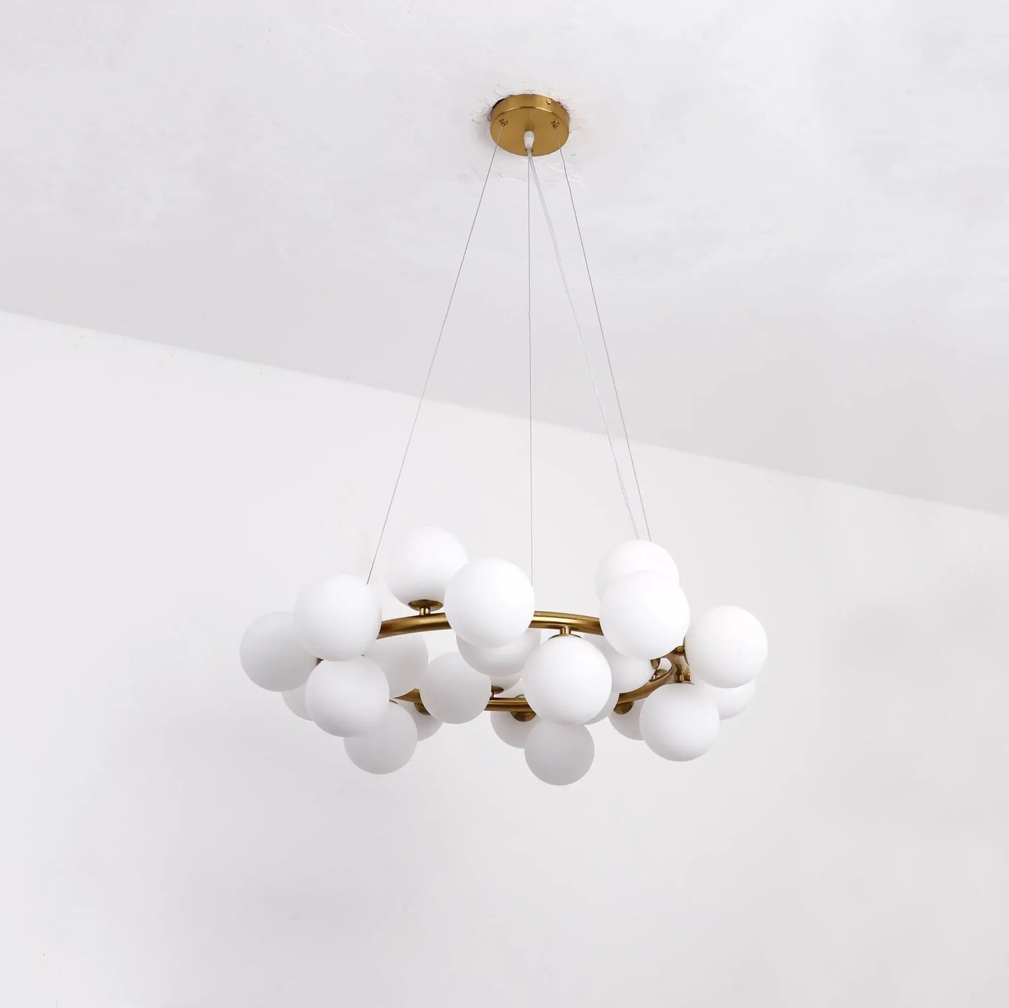 25 Stunning Bulbs Captivate In a Luxe Gold Setting Luxury Casa