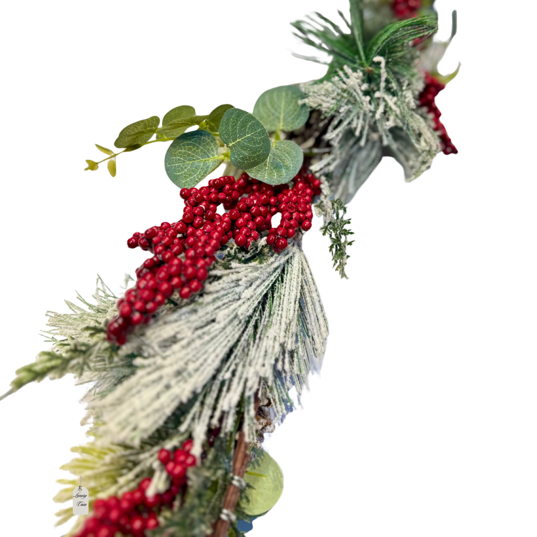 Frosted Pine & Berry Garland Luxury Casa