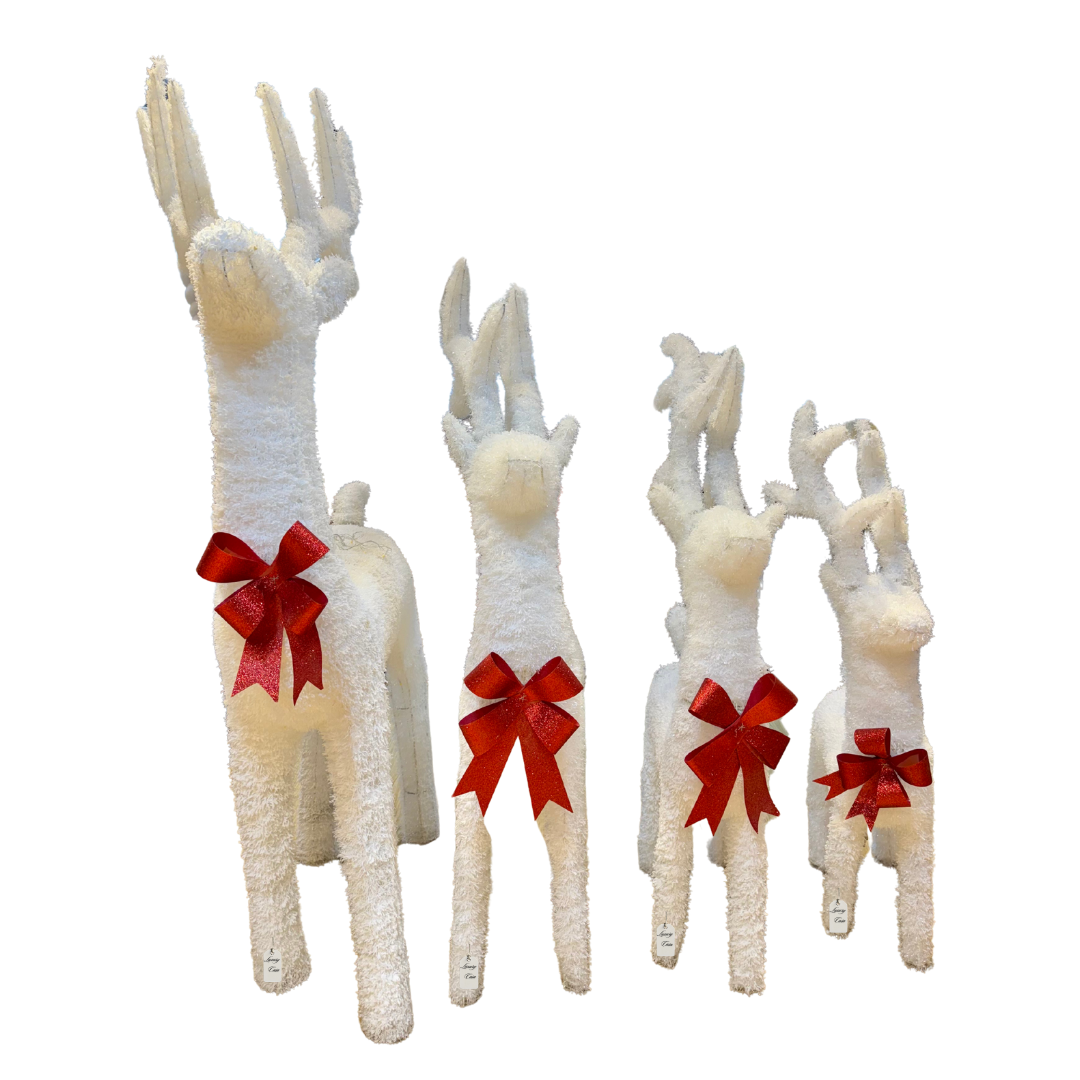 White Reindeer Décor Luxury Casa